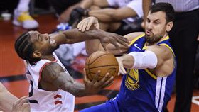 NBA／助勇士奪冠　前狀元高掛球鞋
NBA,金州勇士,Andrew Bogut,退休,總冠軍
美聯社／達志影像