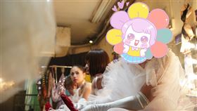 【午夜天鵝】劇照-草彅剛(如圖)首度挑戰跨性別角色，戴上假髮、畫上濃妝、穿起短裙風衣，草彅剛的一顰一笑都成功演活了美艷卻哀愁的跨性別舞者凪沙。（圖／天馬行空提供）