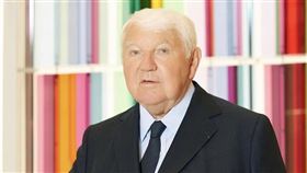 Longchamp品牌總裁Philippe Cassegrain在週一（30日）病逝。（圖／翻攝自品牌IG）