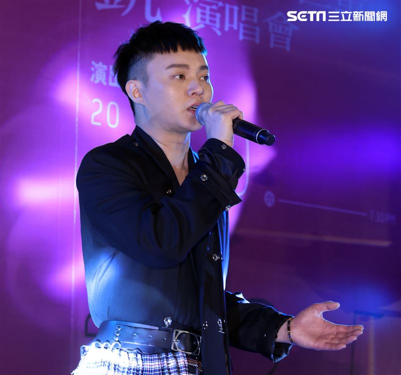 許富凱「拾歌」台北小巨蛋演唱會暨全新專輯「拾歌」發片記者會。（記者邱榮吉/攝影）