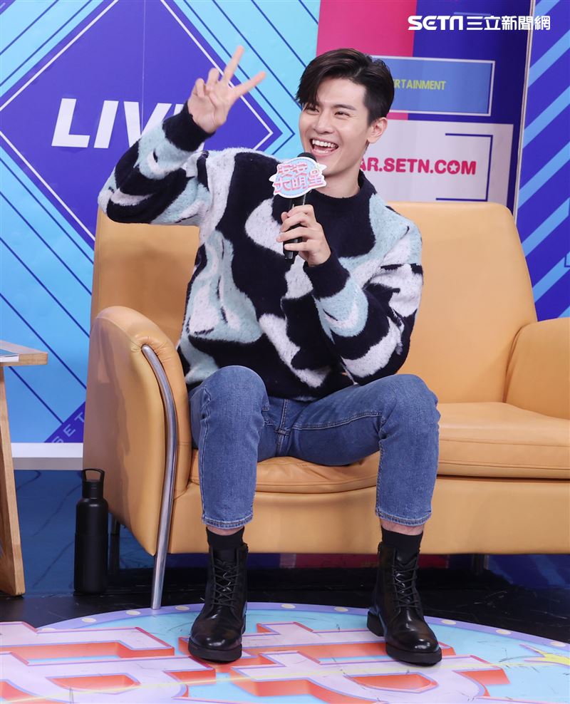 吳承洋安安大明星(攝影寫真宣傳)。（記者邱榮吉/攝影）