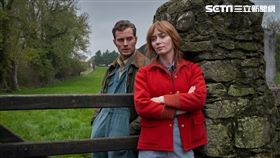 《真愛鄰距離》成聖誕節約會首選，格雷先生不當總裁去務農啦！（圖／双喜電影提供）