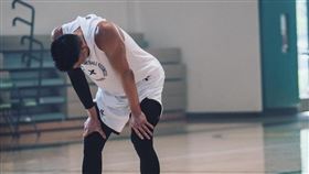 林書豪回應網友時暗示「將有重大決定」。（圖／翻攝自林書豪臉書）