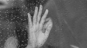 小安遭假富商騙財騙色。（示意圖／翻攝自pixabay）