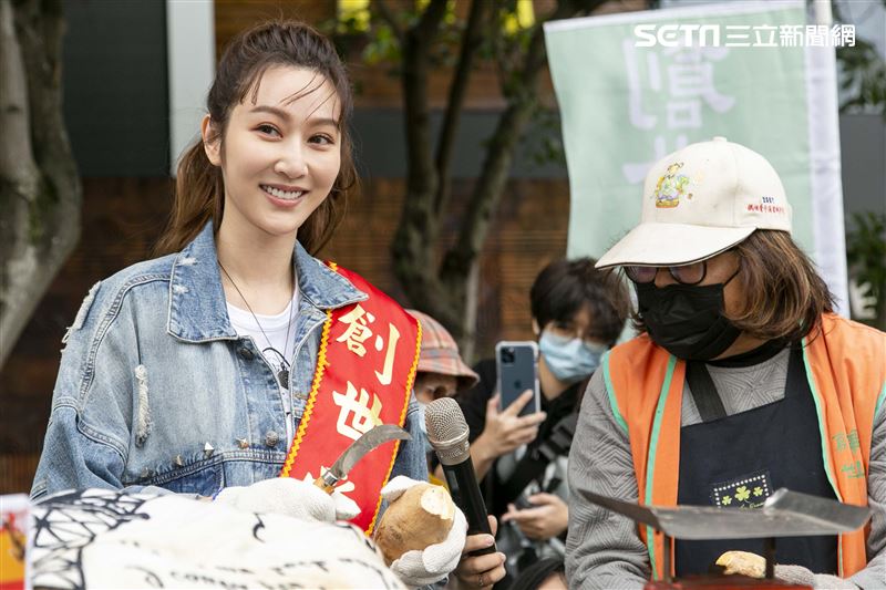 曾莞婷擔任「第31屆寒士吃飽30」愛心大使。（圖／記者楊澍攝影）