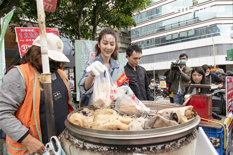 曾莞婷擔任「第31屆寒士吃飽30」愛心大使。（圖／記者楊澍攝影）