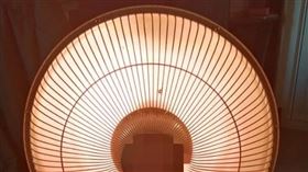 南部還在開冷氣！她「電暖扇入睡」吐心聲：離島不知怎入眠▲。（圖／翻攝自爆怨2公社）