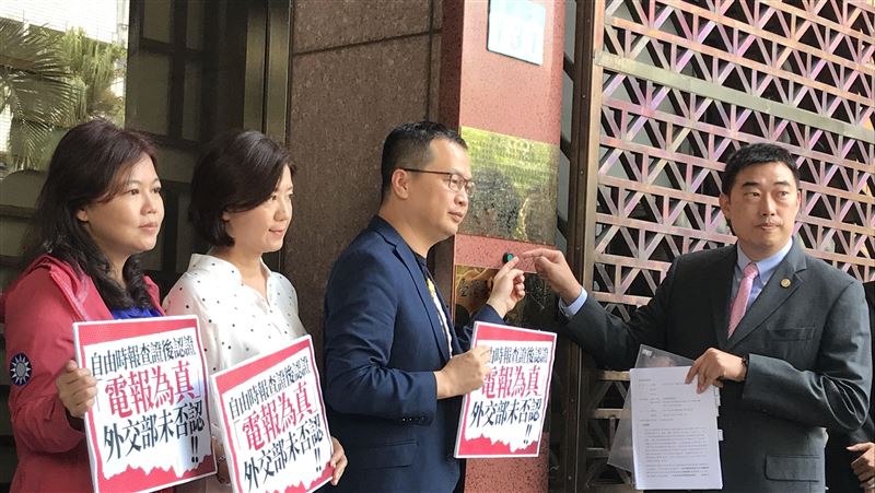 批蘇嘉全「牟私利」挨告　王育敏等免賠