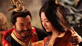 路惠男與其兒劉駿。（圖／翻攝自趣歷史官方微信號）