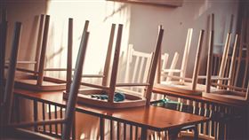 小學,教室,課桌椅,放學(翻攝自 Pixabay)