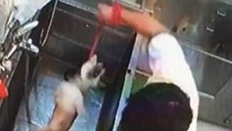 恐怖寵物店　愛犬遭甩、撞頭、重擊！