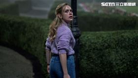 ▲《鬼莊園》保母由維多莉亞佩德雷蒂飾演，揭開莊園裡超自然現象。（圖／由Netflix提供）