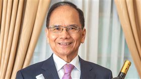 游錫堃呼籲大家支持澳洲酒。（圖／翻攝自游錫堃臉書）