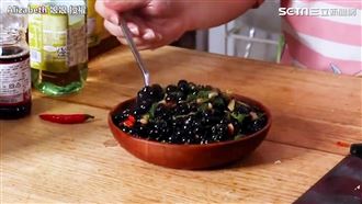 泰網紅做打拋「珠」　網全崩潰