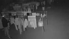 ▲中國杭州蕭山一名苗姓男子半夜偷走別人的洋裝，根據他的說法，之後就拿去燒掉了，因為前一晚夢到女兒回來說會冷。（圖／翻攝自蕭山公安官方微博）