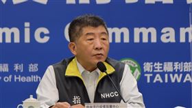 1206CDC記者會，中央流行疫情指揮中心 莊人祥 發言人，中央流行疫情指揮中心 周志浩 疫情監測組組長，中央流行疫情指揮中心 陳時中 指揮官，中央流行疫情指揮中心 王必勝 醫療應變組副組長，勞動部勞動力發展署 薛鑑忠 組長，（圖／中央流行疫情指揮中心提供）