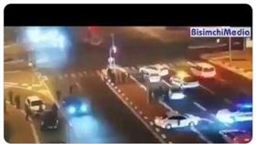 ▲推特上流傳特拉維夫街頭槍殺事件與圖片。（圖／翻攝自推特）