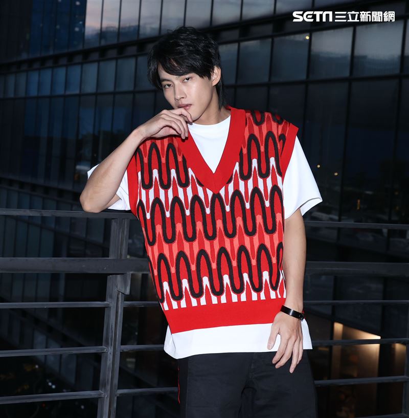 張庭瑚三立新聞網專訪。（記者邱榮吉/攝影）