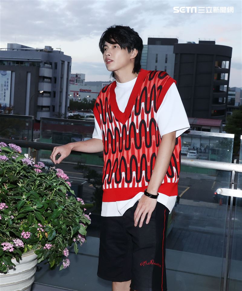 張庭瑚三立新聞網專訪。（記者邱榮吉/攝影）