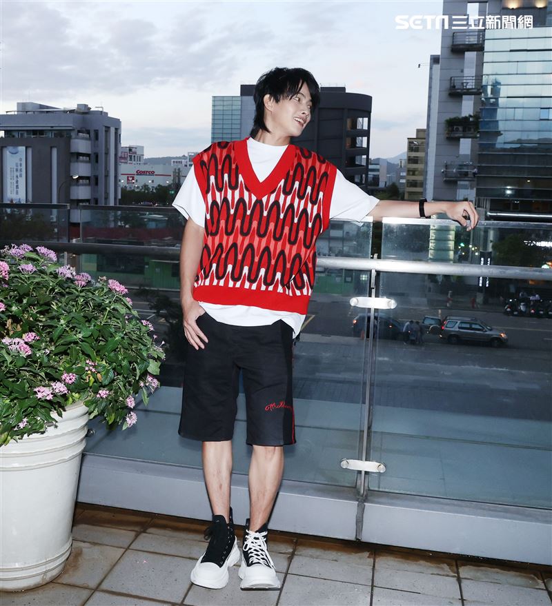 張庭瑚三立新聞網專訪。（記者邱榮吉/攝影）