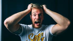 憤怒，生氣，男人（圖／翻攝自unsplash）