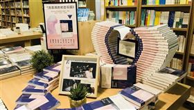 房思琪的初戀樂園暢銷　中國銷量破百萬「房思琪的初戀樂園」簡體字版不到3年時間，在中國大陸銷售達100萬冊，在與Me too或未成年性侵相關議題上，也經常被引用討論。（磨鐵編輯提供）中央社記者張淑伶上海傳真　109年12月7日