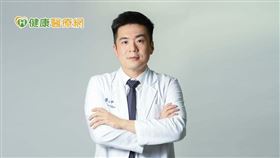 陳念中醫師表示，年輕型心臟疾病絕大部分都是抽菸造成。趕快戒菸才能遠離心臟疾病的威脅。