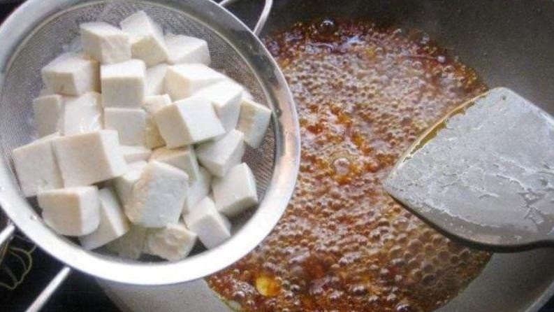 麻婆豆腐不入味還易碎？因少做這1步