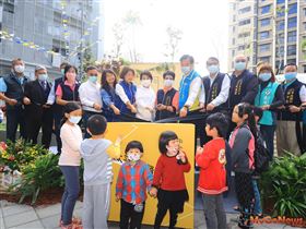 太平育賢好宅入住典禮，盧秀燕：恭喜大家入新厝（圖／台中市政府）