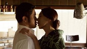 教授,魔女,魔睡,岩本和子,中村祐樹 ,初夜,催眠,性侵　（圖／車庫娛樂提供）