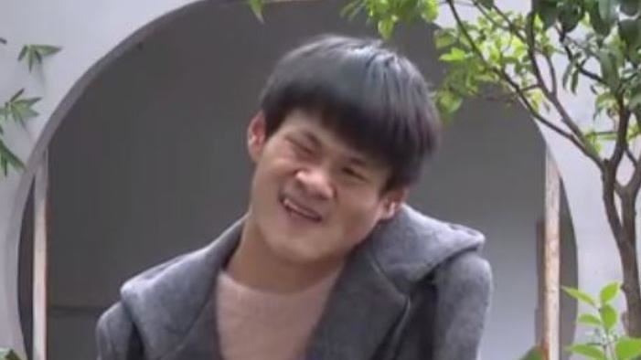 腦癱男被嘲笑！他苦練戲曲夜賺千元