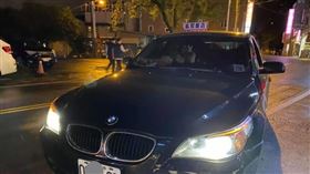開名車到宜蘭！男攜女伴「開房騙尿」　網怒：上廁所都裝B▲。（圖／翻攝自宜蘭知識+）
