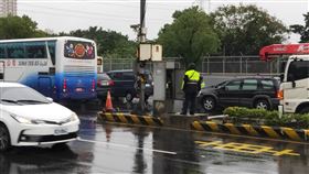 新北市，淡水，關渡橋，塞車，員警