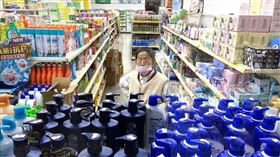 主計總處8日公布11月消費者物價指數（CPI）年增率終結連9跌，轉呈正成長0.09%。（中央社檔案照片）