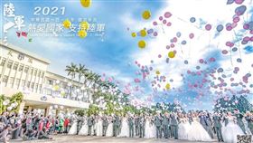 陸軍9日表示，110年度桌曆首度嘗試以「手繪風」呈現官兵勤訓精練的樣態，並首度在網路商城上架，歡迎民眾前往青年日報社網站訂購。（陸軍司令部提供）中央社記者陳韻聿傳真 109年12月9日