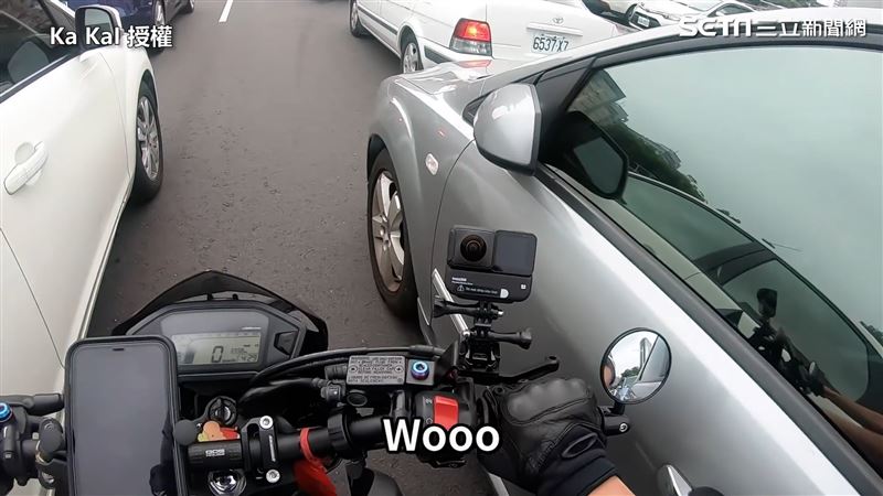 實測鑽車縫時 請汽車駕駛收摺後照鏡