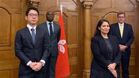 香港內政大臣巴特爾（Priti Patel）與羅冠聰見面（圖／翻攝自羅冠聰臉書）