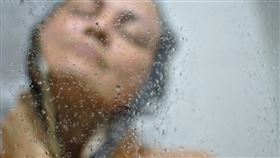 洗澡 昏迷(示意圖／Pixabay)