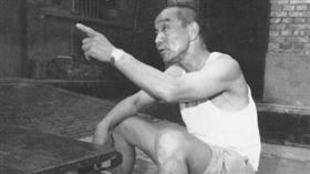 ▲老村長回顧當年掘井故事。（圖／翻攝自兵馬俑博物館微博）