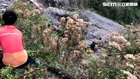 南投仁愛鄉驚傳機車騎士墜谷意外。（圖／翻攝畫面）