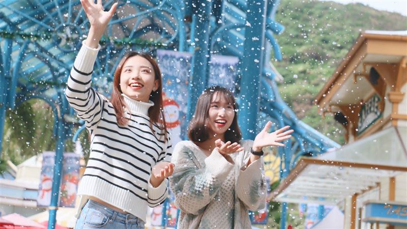 遠雄海洋公園聖誕季開跑　打雪仗超嗨