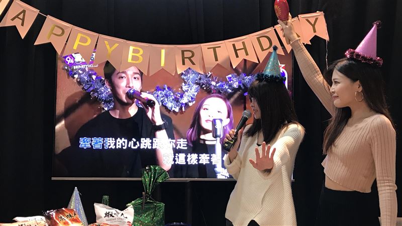 麻辣口味蝦味先　ＫＴＶ歡唱必備零食