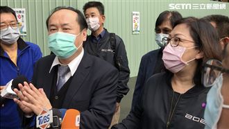 蘇震清妻與律師赴法院　告北檢檢察官