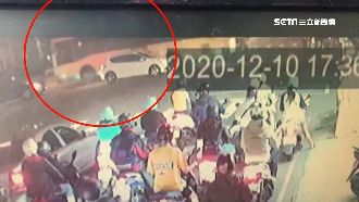 遭控不禮讓救護車　客運駕駛下場慘了