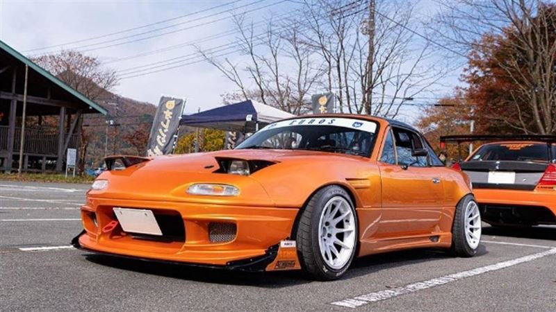 孕育27年間的初代MX-5保有原色