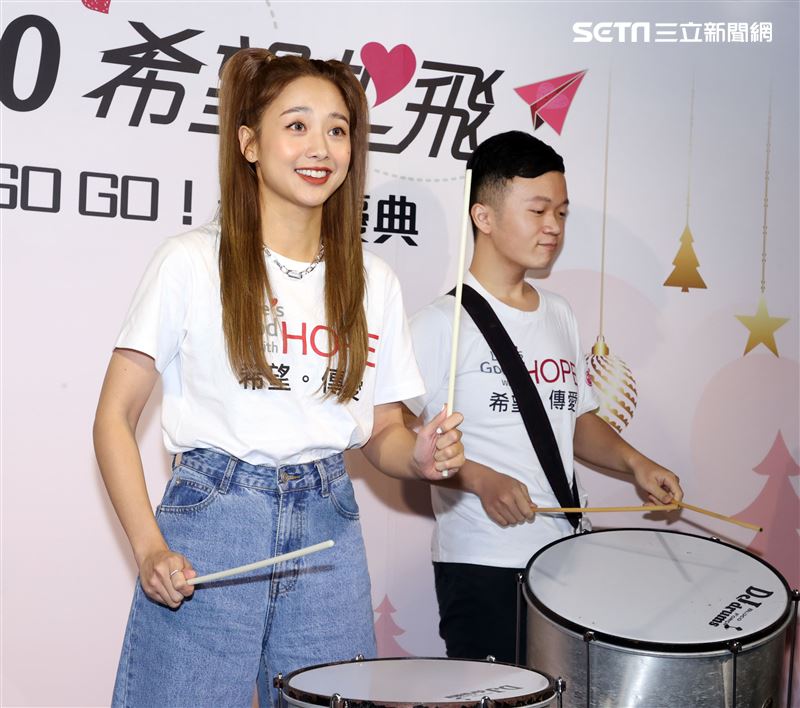 鬼鬼吳映潔出席耶誕慶典公益活動。（記者邱榮吉/攝影）