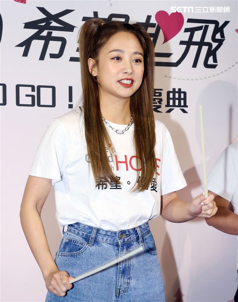 鬼鬼吳映潔出席耶誕慶典公益活動。（記者邱榮吉/攝影）