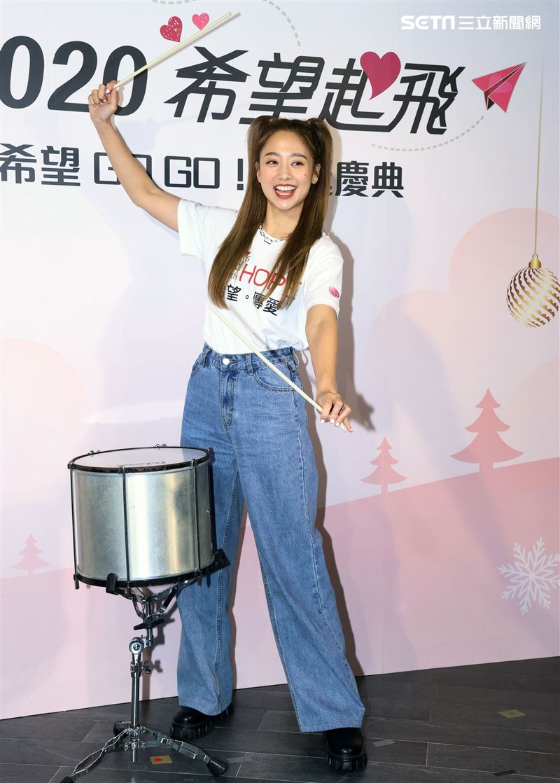 鬼鬼吳映潔出席耶誕慶典公益活動。（記者邱榮吉/攝影）