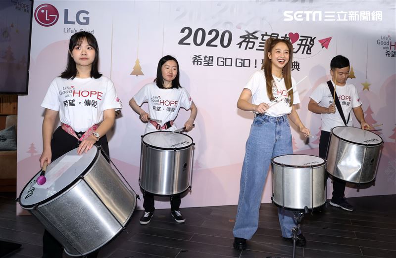 鬼鬼吳映潔出席耶誕慶典公益活動。（記者邱榮吉/攝影）