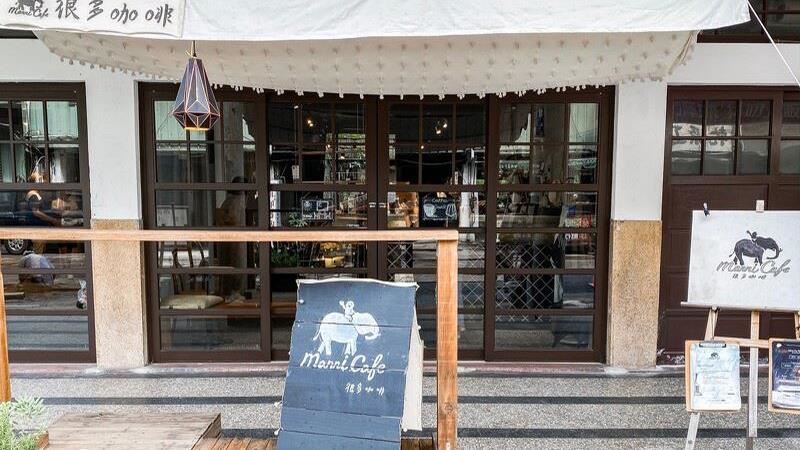 斜槓咖啡廳！同時是劇場也是餐酒館